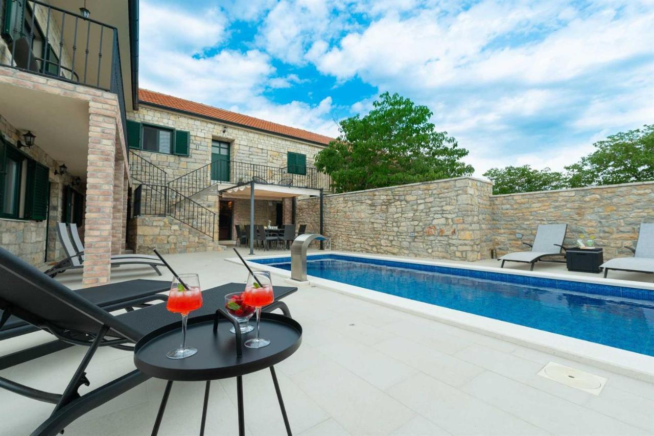 Stone Villa Didovi Snovi With Heated Pool Lisane Ostrovicke Zewnętrze zdjęcie